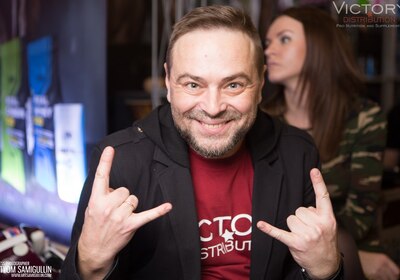 49-OmqnSLaA